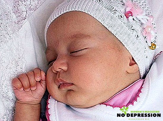 Скільки годин повинна спати дитина в 4-5 місяців
