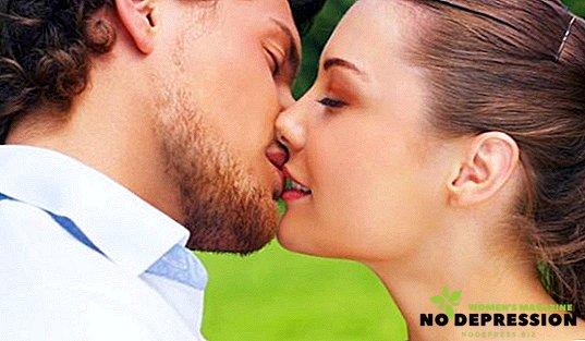 Jak pocałować faceta: zasady i fajne wskazówki
