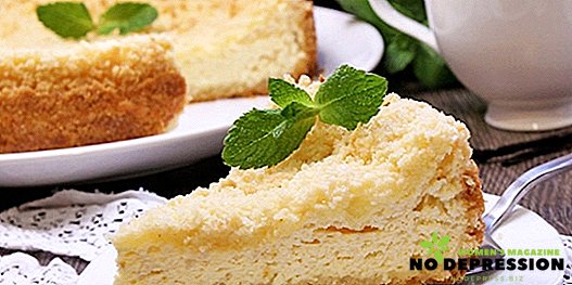How to bake royal cheesecake with cottage cheese in the oven and a slow cooker