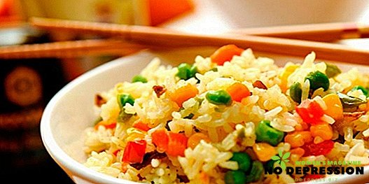 Jak vařit křupavou rýži se zeleninou na pánvi