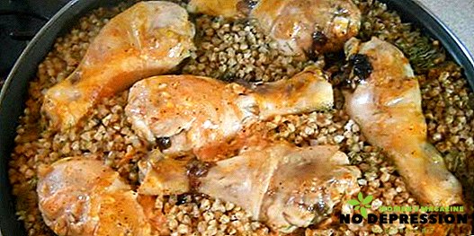 Hur man lagar läckra bovete med kyckling i ugnen