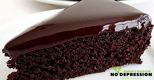 Як зробити глазур з шоколаду для прикраси торта